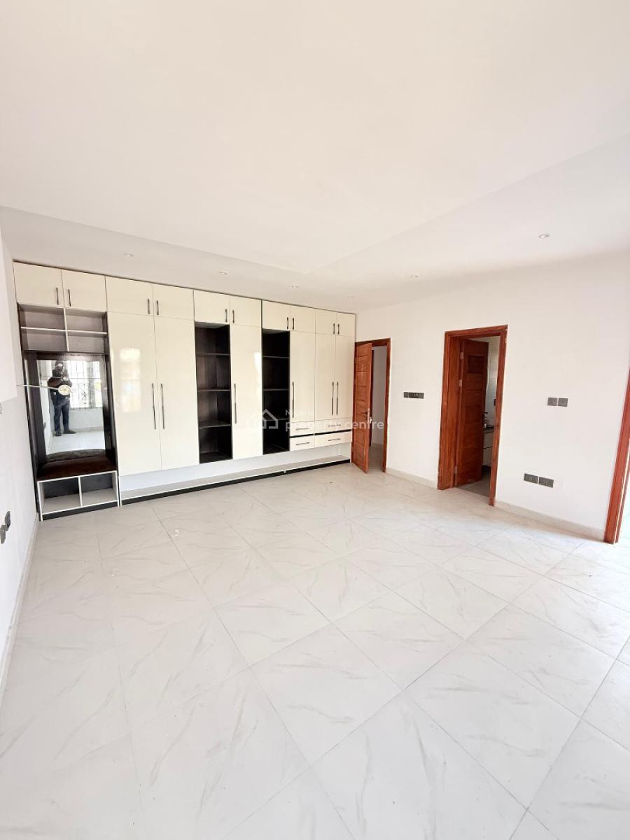 4 Bedroom Maisonette, Lekki Phase 1, Lekki Phase 1, Lekki, Lagos, Flat / Apartment for Sale