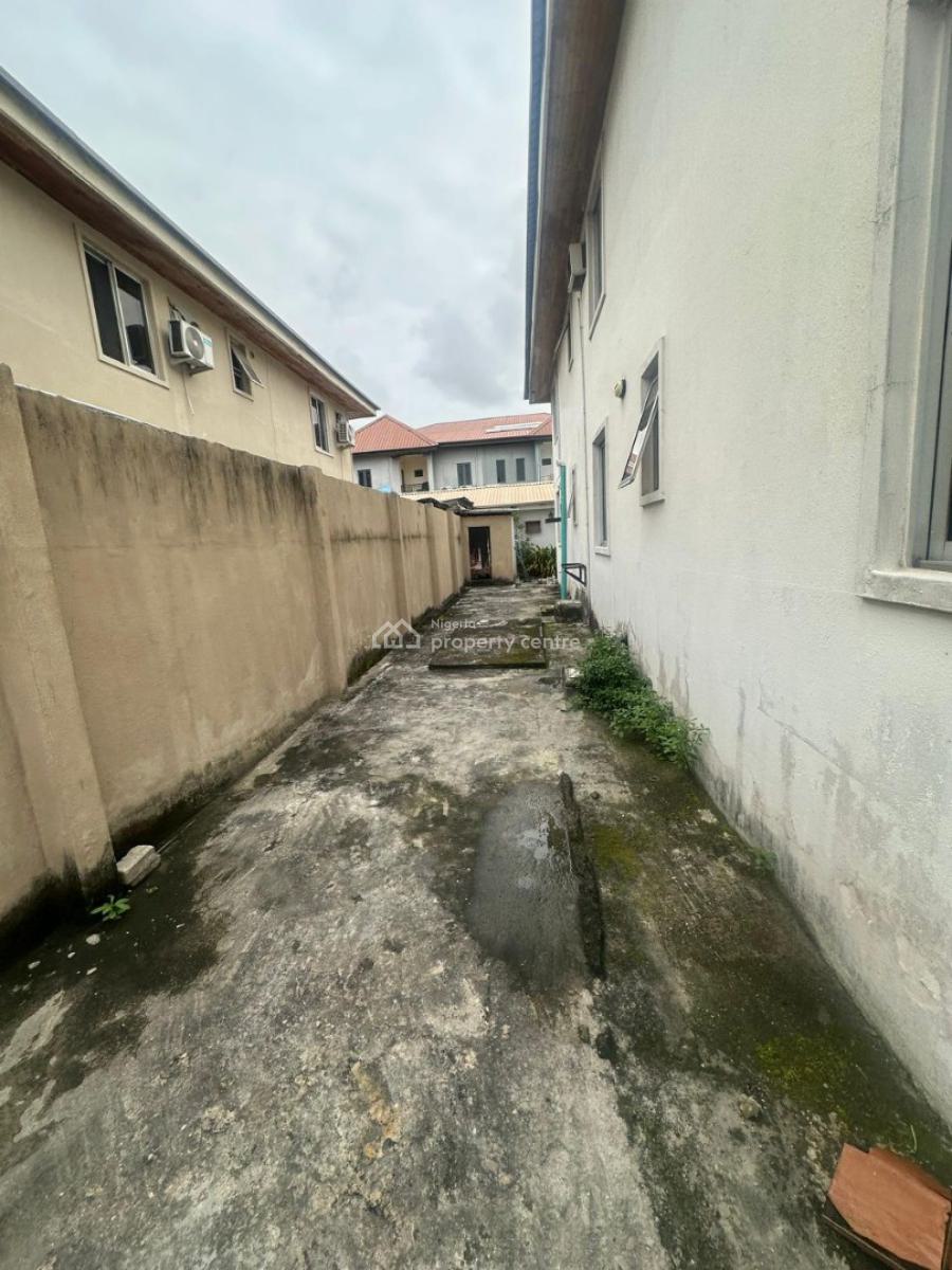 Spacious 4 Bedroom Duplex Plus 2 Bq, Lekki Phase 1, Lekki, Lagos, Detached Duplex for Rent