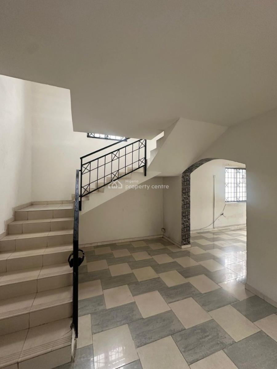 Spacious 4 Bedroom Duplex Plus 2 Bq, Lekki Phase 1, Lekki, Lagos, Detached Duplex for Rent