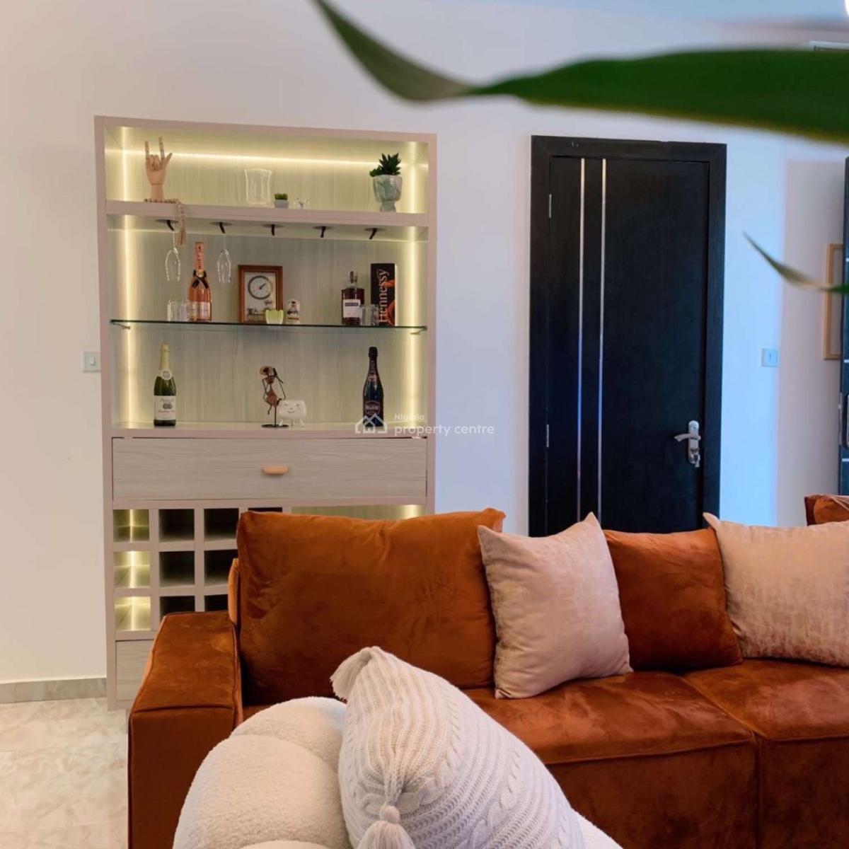 Cozy 2 Bedroom Apartment with Gym, Liberty Court Estate Ikate, Ikate Elegushi, Lekki, Lagos, Flat / Apartment Short Let