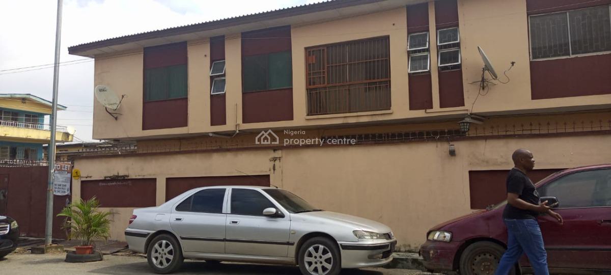 Lovely and Spacious 2 Bedroom Flat on Ground Floor, Off Toyin, Ikeja, Lagos, Flat / Apartment for Rent