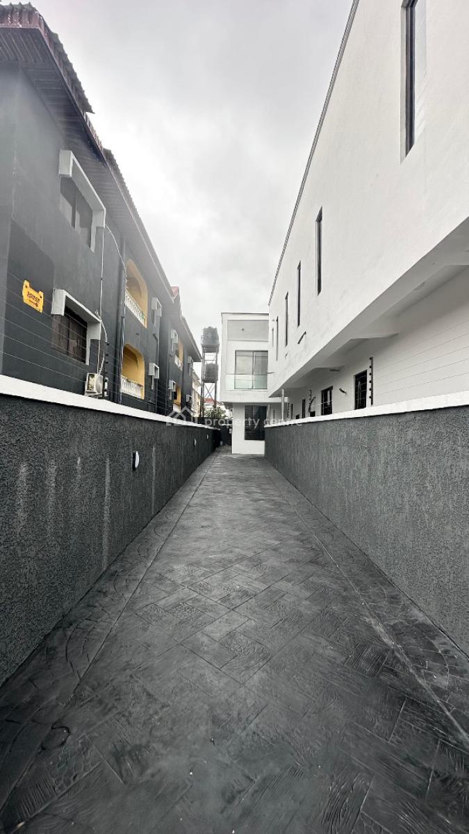 Luxury 4bedroom, Chevron, Lekki, Lagos, Semi-detached Duplex for Sale