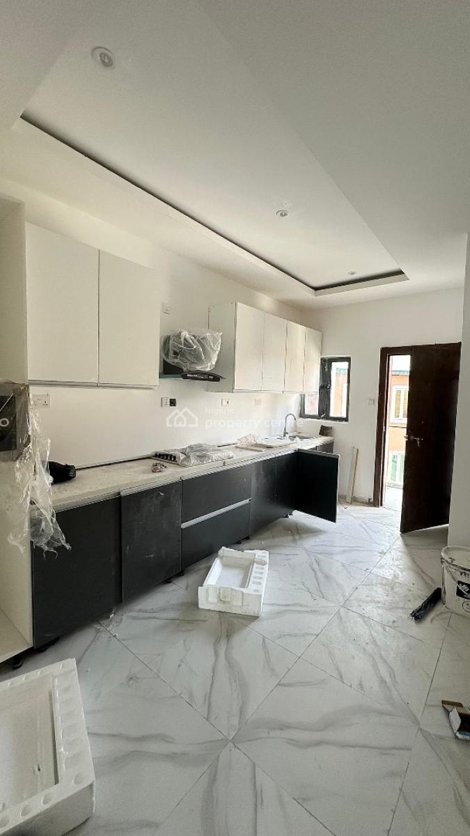 Luxury 3bedroom Penthouse, Ikota, Lekki, Lagos, Block of Flats for Sale