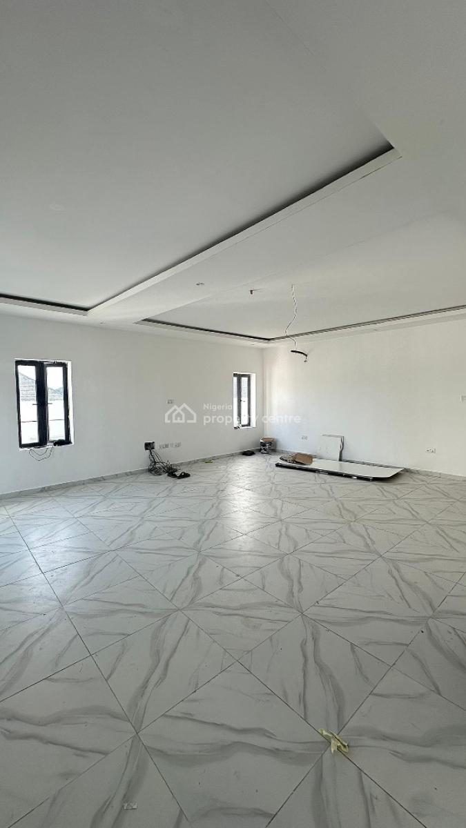 Luxury 3bedroom Penthouse, Ikota, Lekki, Lagos, Block of Flats for Sale