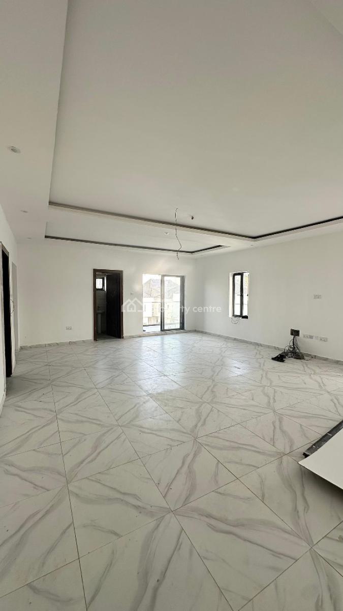 Luxury 3bedroom Penthouse, Ikota, Lekki, Lagos, Block of Flats for Sale