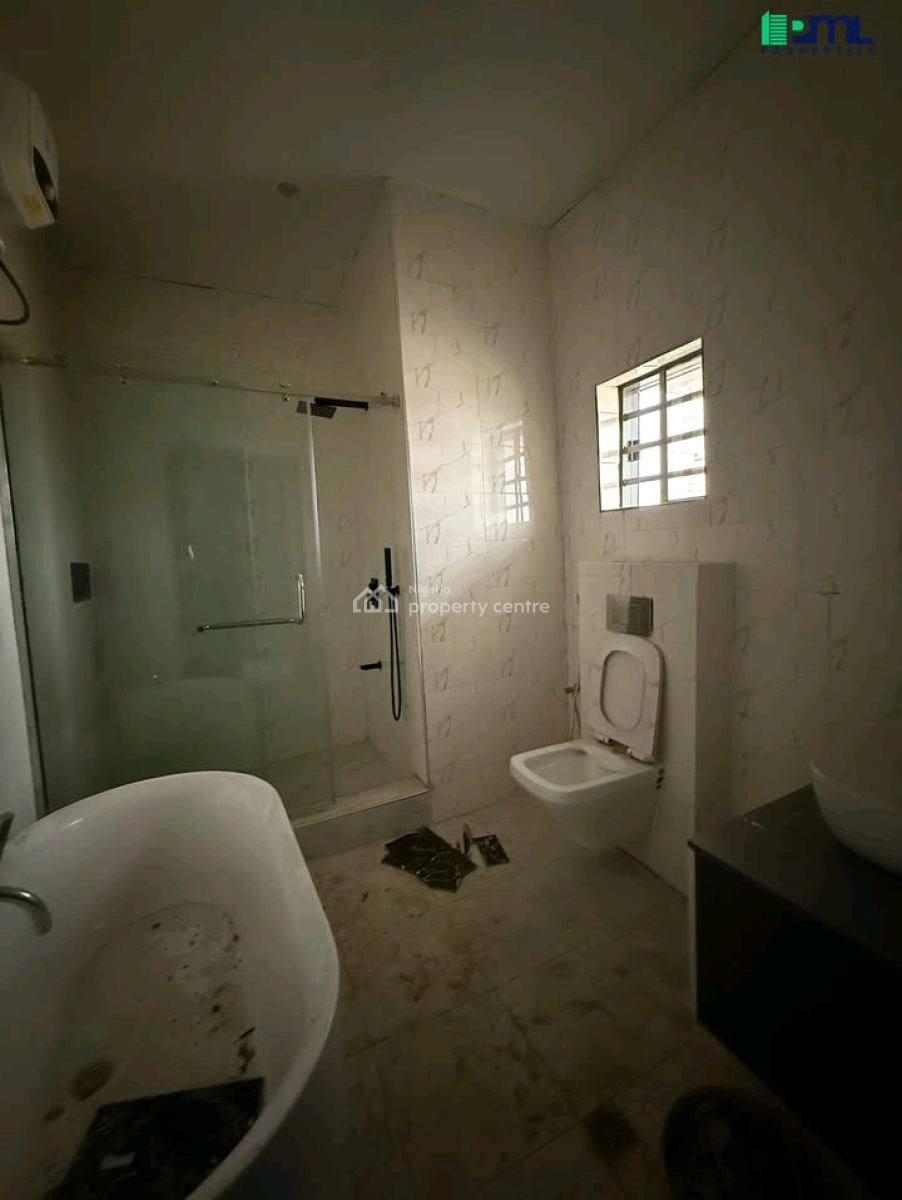 a Detached 4 Bedroom Duplex in Ibadan!!!  Location- Carlton, Kolapo Ishola Gra, Ibadan, Oyo, House for Sale