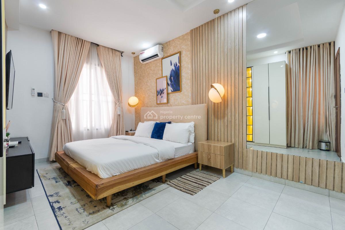 Lovely Two (2) Bedroom Apartment with Ps5 & Mini Wine Bar, Five Minutes Drive From Lekki Phase One, Ikate, Lekki, Lagos, Flat / Apartment Short Let