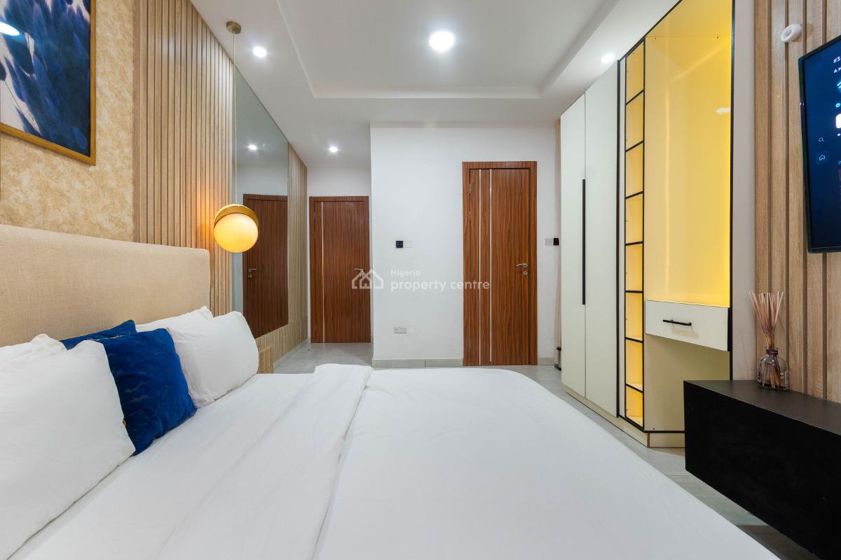 Lovely Two (2) Bedroom Apartment with Ps5 & Mini Wine Bar, Five Minutes Drive From Lekki Phase One, Ikate, Lekki, Lagos, Flat / Apartment Short Let