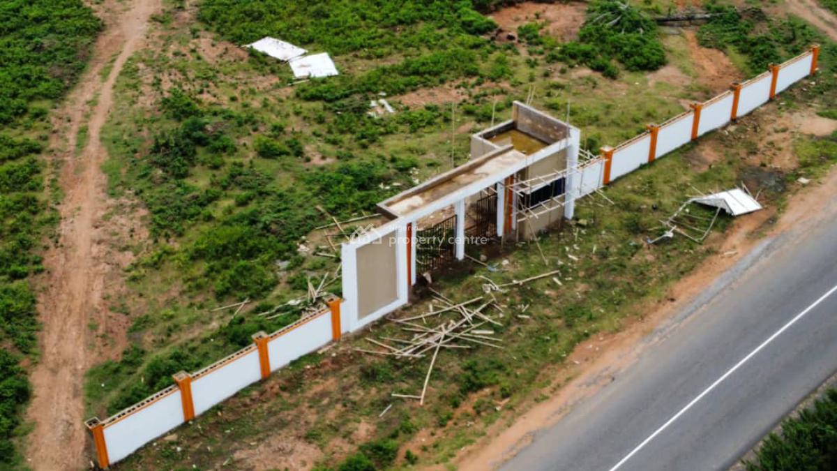 Land, Land with Cofo Facing The Express Along Moniya Iseyin Road, Ibadan, Oyo, Residential Land for Sale