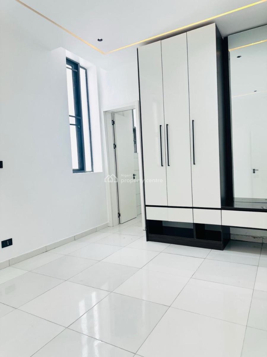 Luxury 2bedroom, Oniru, Victoria Island (vi), Lagos, Block of Flats for Sale