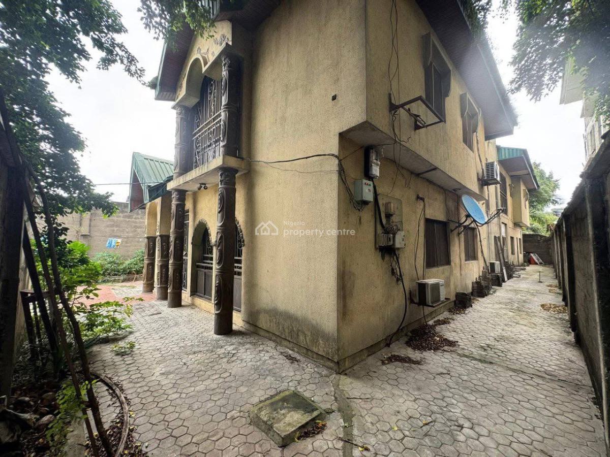 6 Bedrooms Fully Detached Duplex, Adeniyi Jones Ikeja Lagos, Ikeja, Lagos, Detached Duplex for Sale