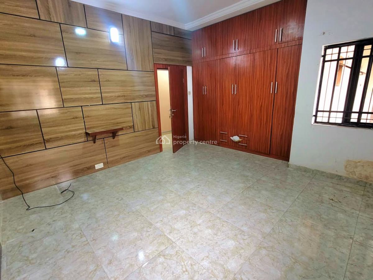 Spacious 4bedroom, Lekki Phase 1, Lekki, Lagos, Office Space for Rent