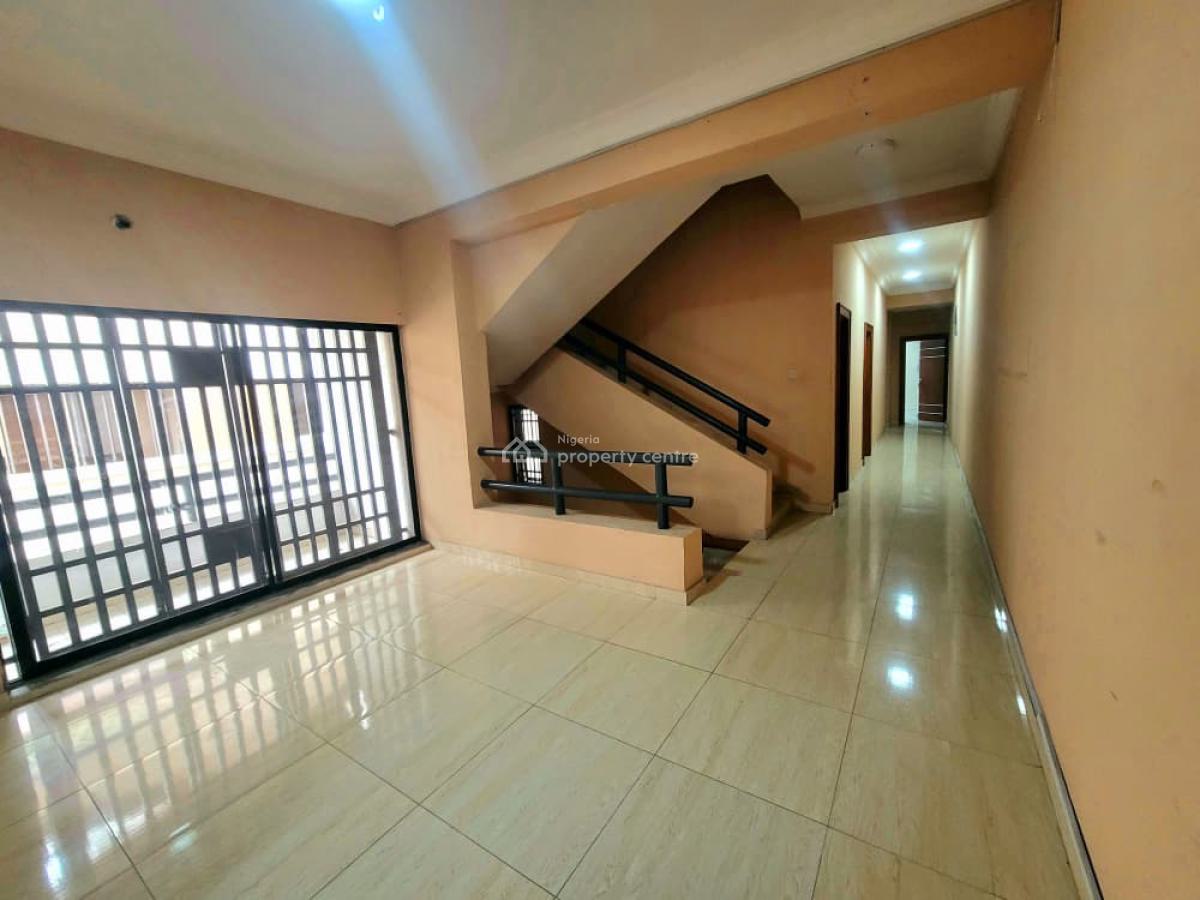 Spacious 4bedroom, Lekki Phase 1, Lekki, Lagos, Office Space for Rent