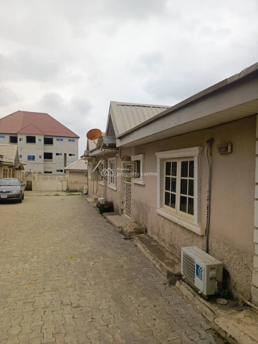 2 Units of 2 Bedroom Bungalow, 6 Unit of 1 Bedroom Bungalow on 1000sqm, Fha By Amac Market, Lugbe District, Abuja, Detached Bungalow for Sale