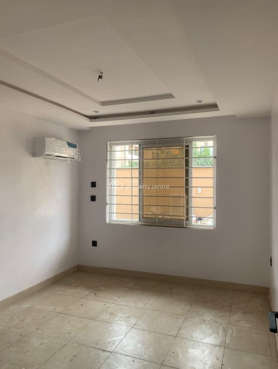 Clean Standard Ensuit 3 Bedroom Spacious Apt with Bq Ground Floor, Off Admiralty Way, Lekki Phase 1, Lekki, Lagos, Flat / Apartment for Rent