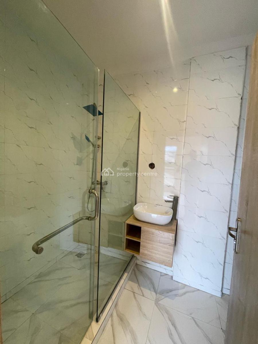 Luxury 3bedroom, Chevron, Lekki, Lagos, Block of Flats for Sale