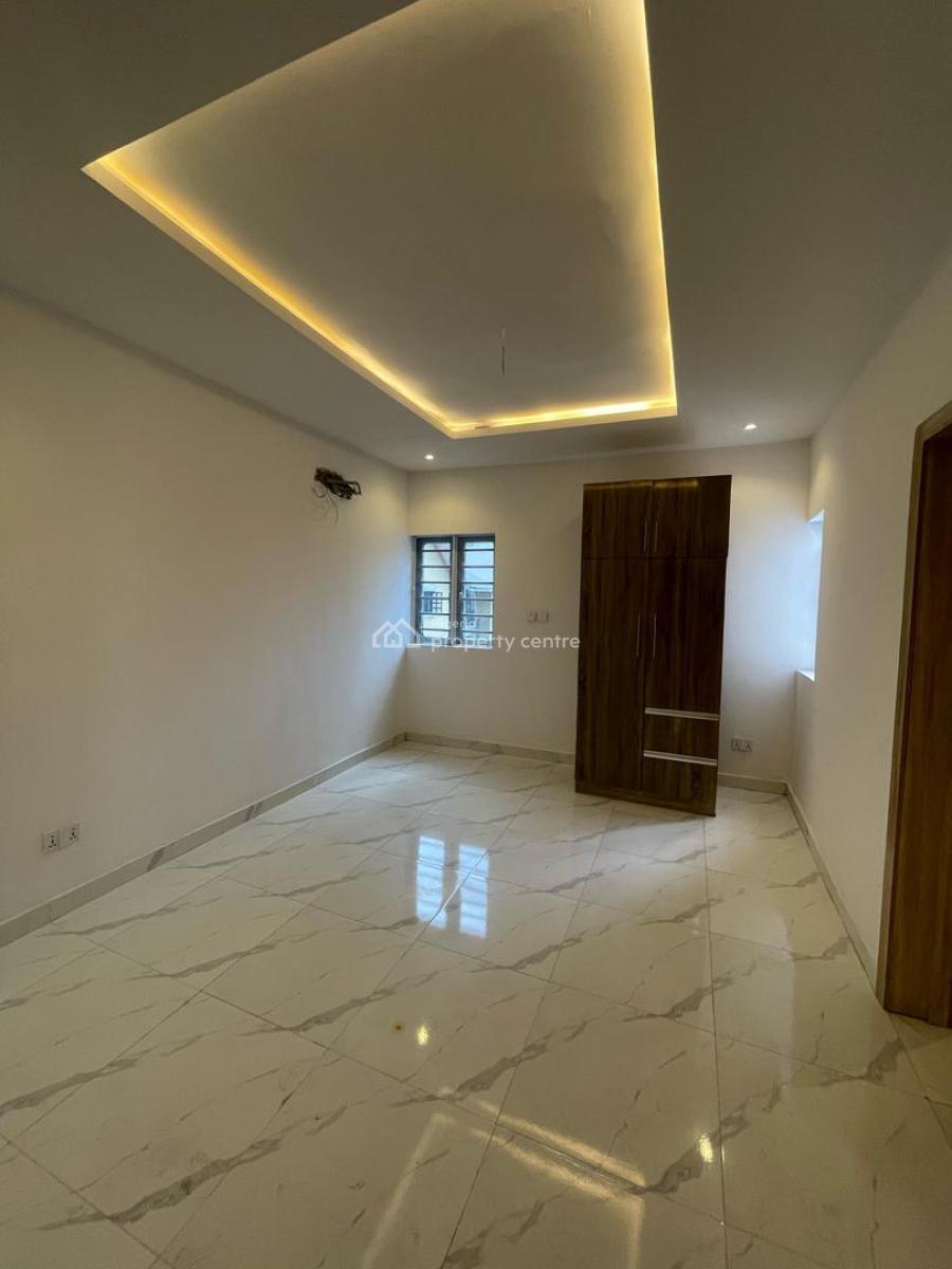 Luxury 3bedroom, Chevron, Lekki, Lagos, Block of Flats for Sale