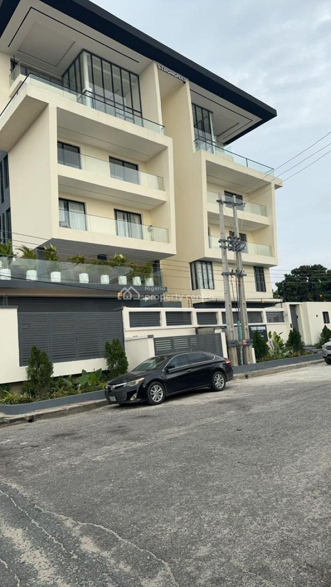 Luxury Two Bedroom with Ps5 and Rooftop Pool, Lekki Phase 1, Lekki, Lagos, Flat / Apartment Short Let