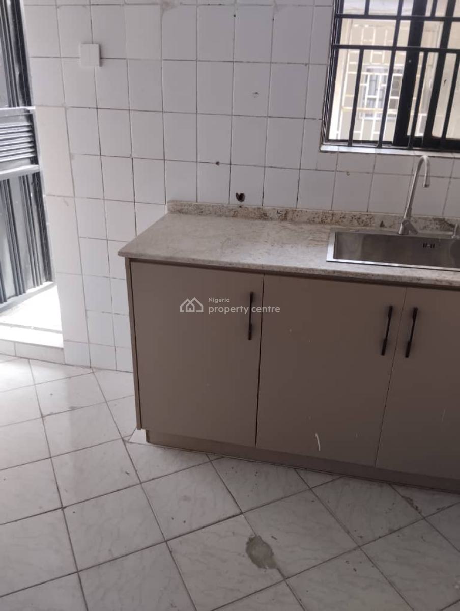 a Very Good Spacious 3bedroom Flat, Utako District Abuja, Utako, Abuja, Flat / Apartment for Rent