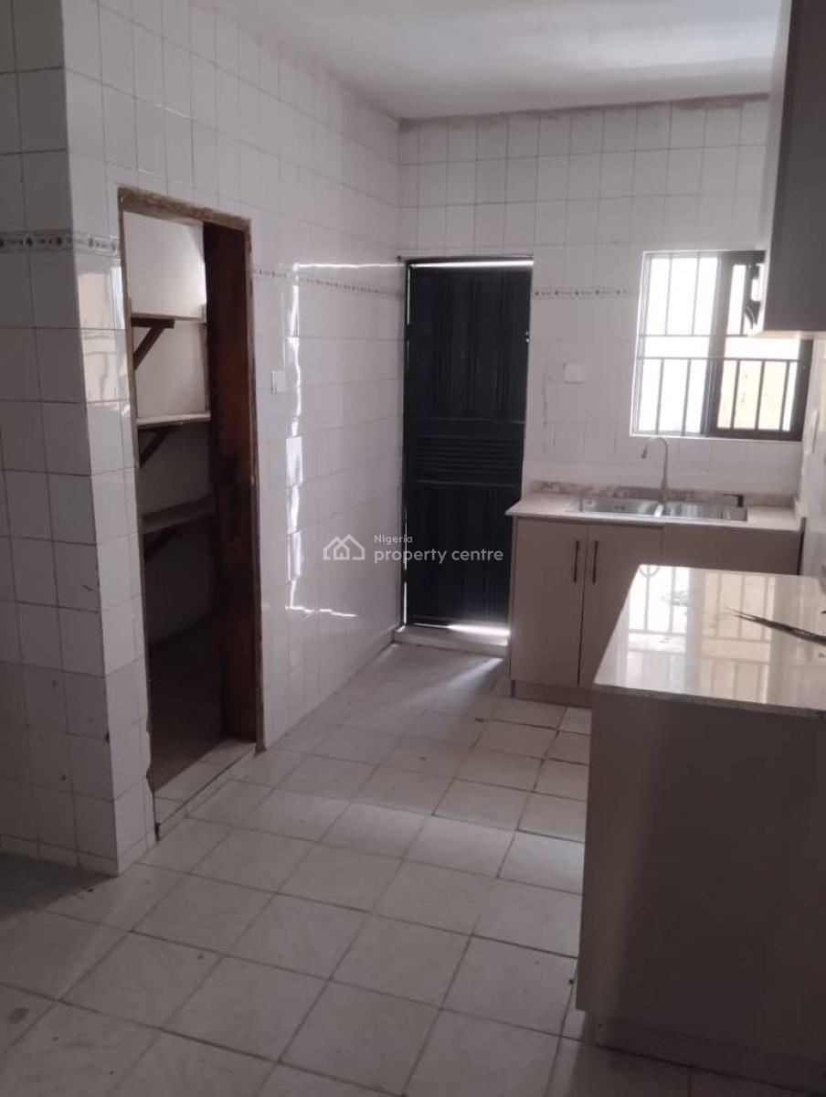 a Very Good Spacious 3bedroom Flat, Utako District Abuja, Utako, Abuja, Flat / Apartment for Rent