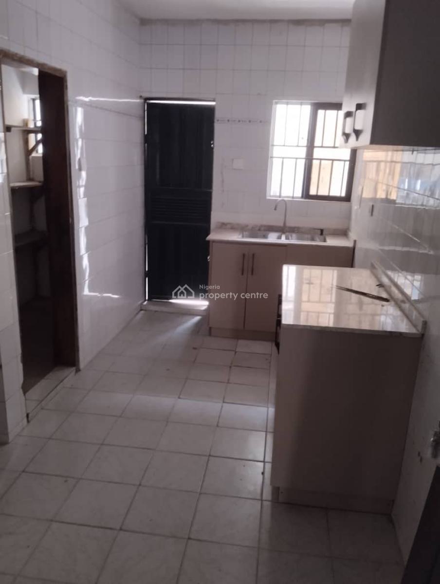a Very Good Spacious 3bedroom Flat, Utako District Abuja, Utako, Abuja, Flat / Apartment for Rent