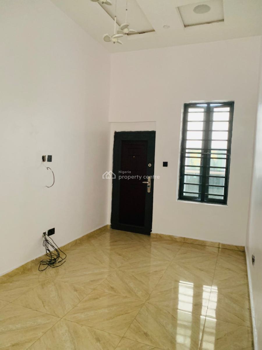 Spacious 5 Bedroom Fully Detached Duplex with Bq, Chevron, Lekki, Lagos, Detached Duplex for Sale