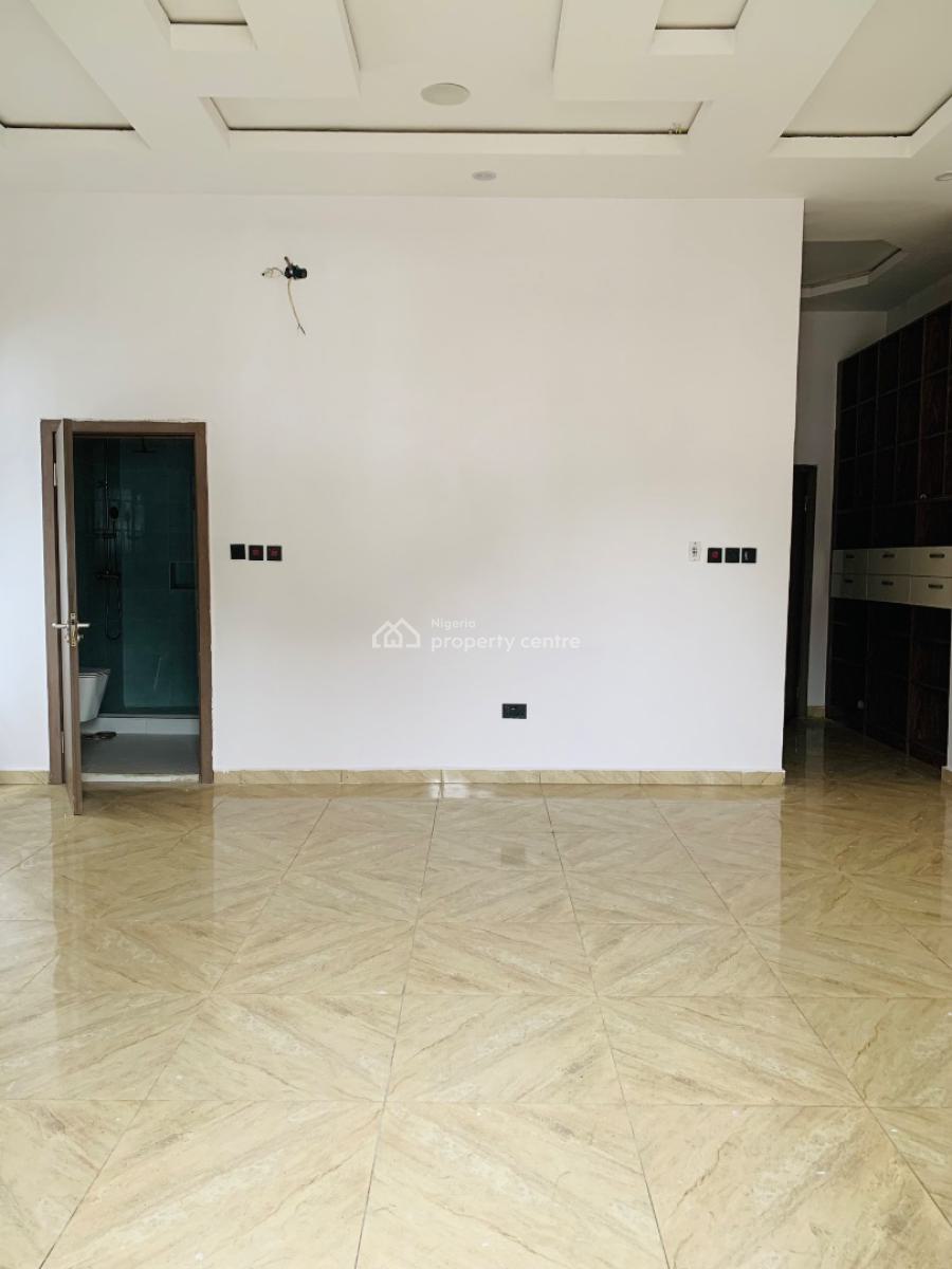 Spacious 5 Bedroom Fully Detached Duplex with Bq, Chevron, Lekki, Lagos, Detached Duplex for Sale
