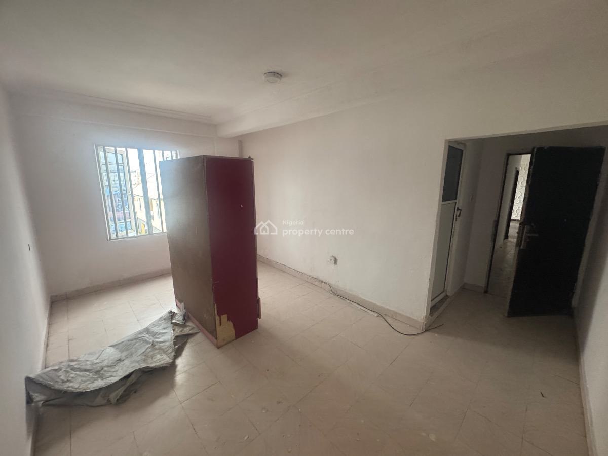 Must Go Today: a 2 Bedrooms Apartment, Off Freedom Way, Lekki Phase 1, Lekki, Lagos, Flat / Apartment for Rent