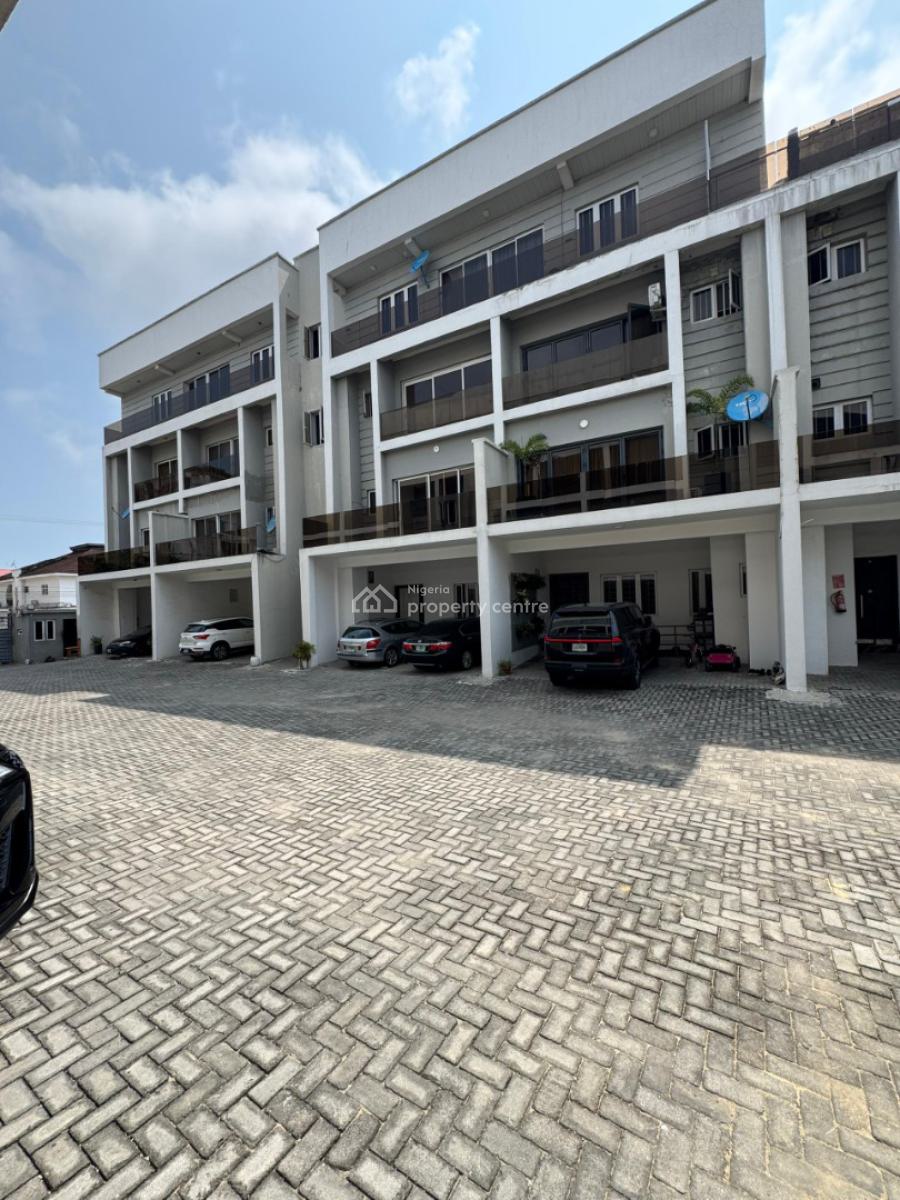 Sharp 4bedroom Terrace with Bq 24hours Light Service Estate, Heart of Lekki, Lekki Phase 1, Lekki, Lagos, Terraced Duplex for Rent