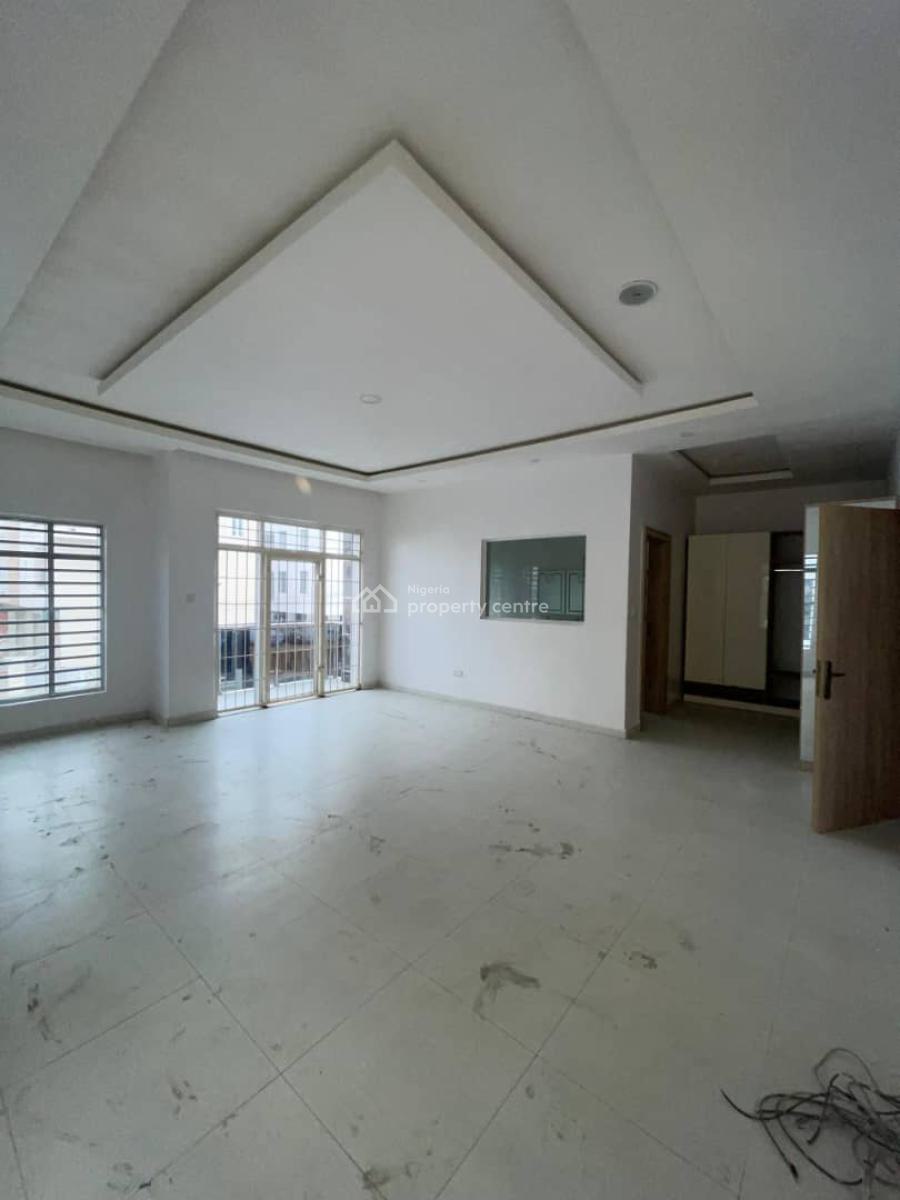 Sharp 4bedroom Terrace with Bq 24hours Light Service Estate, Heart of Lekki, Lekki Phase 1, Lekki, Lagos, Terraced Duplex for Rent