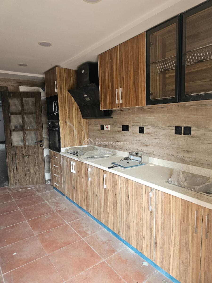 3 Bedrooms Flat with Bq, Lekki Phase 1, Lekki, Lagos, Flat / Apartment for Rent