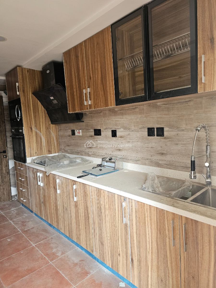 3 Bedrooms Flat with Bq, Lekki Phase 1, Lekki, Lagos, Flat / Apartment for Rent