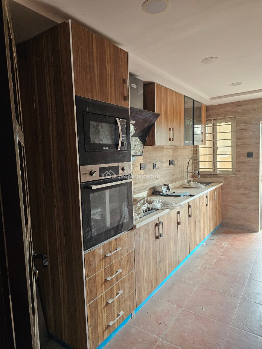3 Bedrooms Flat with Bq, Lekki Phase 1, Lekki, Lagos, Flat / Apartment for Rent