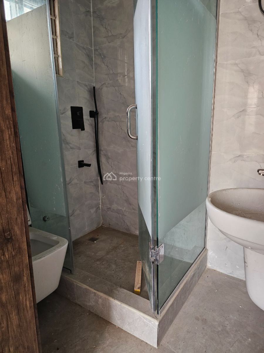 3 Bedrooms Flat with Bq, Lekki Phase 1, Lekki, Lagos, Flat / Apartment for Rent