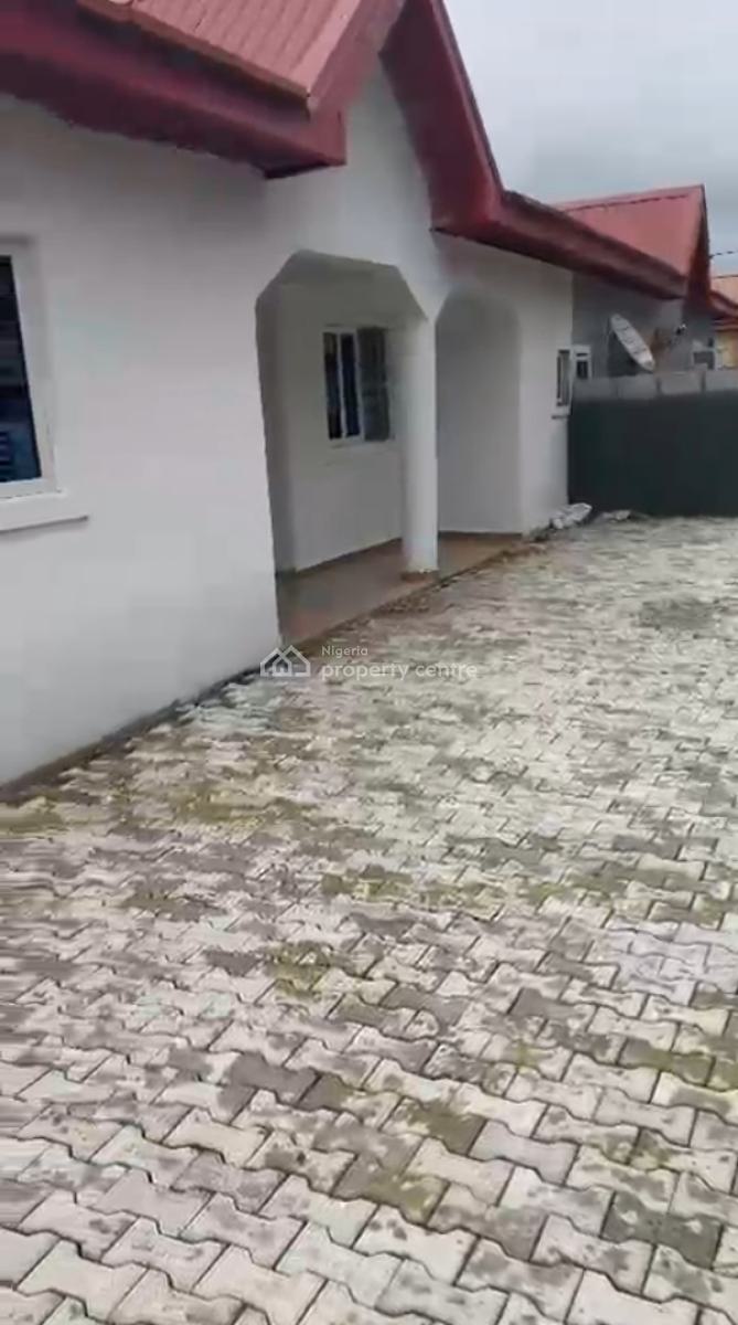3 Bedroom Semi Detached Bungalow, By Abuja Manor Estate, Gaduwa, Abuja, Semi-detached Bungalow for Rent