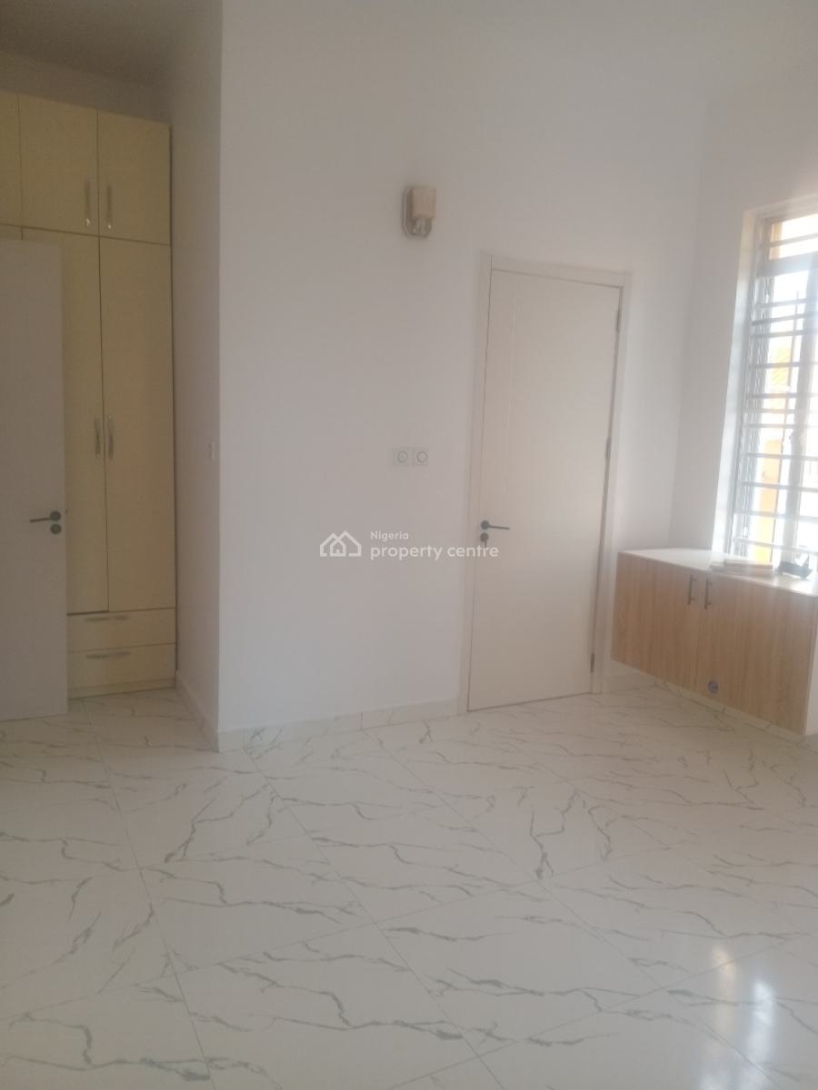 a Luxurious Standard Self Contained with Studio Kitchen and Separate P, Ikota Villa, Lekki, Lagos, Self Contain (single Rooms) for Rent