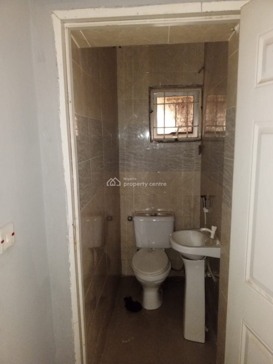 Excellent Spacious 3 Bedroom Service Apartment, Zone 1, Wuse, Abuja, Flat / Apartment for Rent