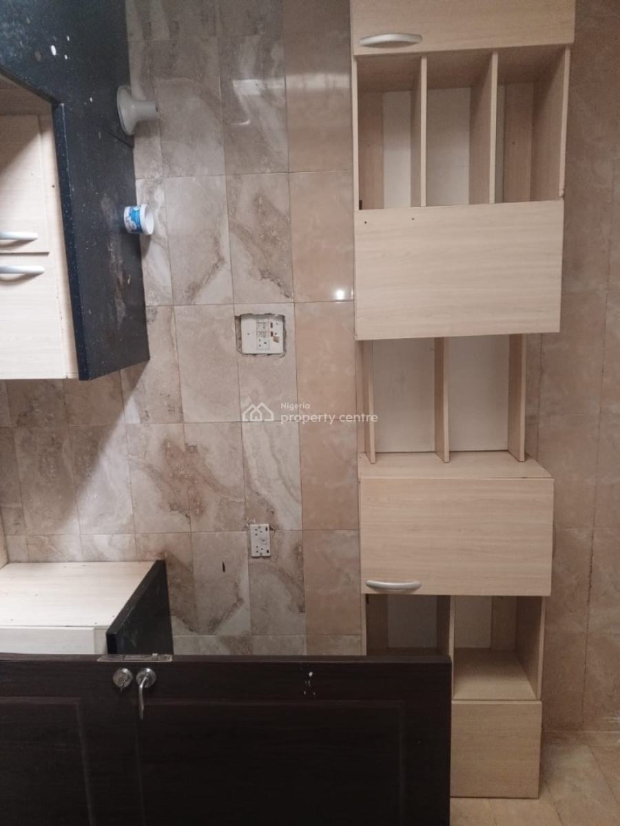 Excellent Spacious 3 Bedroom Service Apartment, Zone 1, Wuse, Abuja, Flat / Apartment for Rent