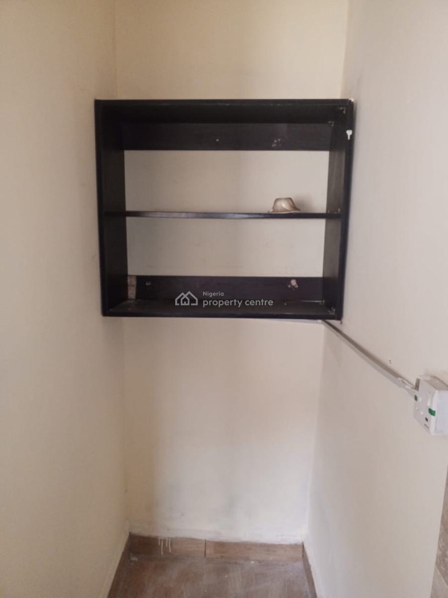 Excellent Spacious 3 Bedroom Service Apartment, Zone 1, Wuse, Abuja, Flat / Apartment for Rent