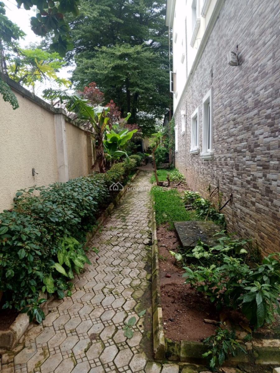 Excellent Spacious 3 Bedroom Service Apartment, Zone 1, Wuse, Abuja, Flat / Apartment for Rent