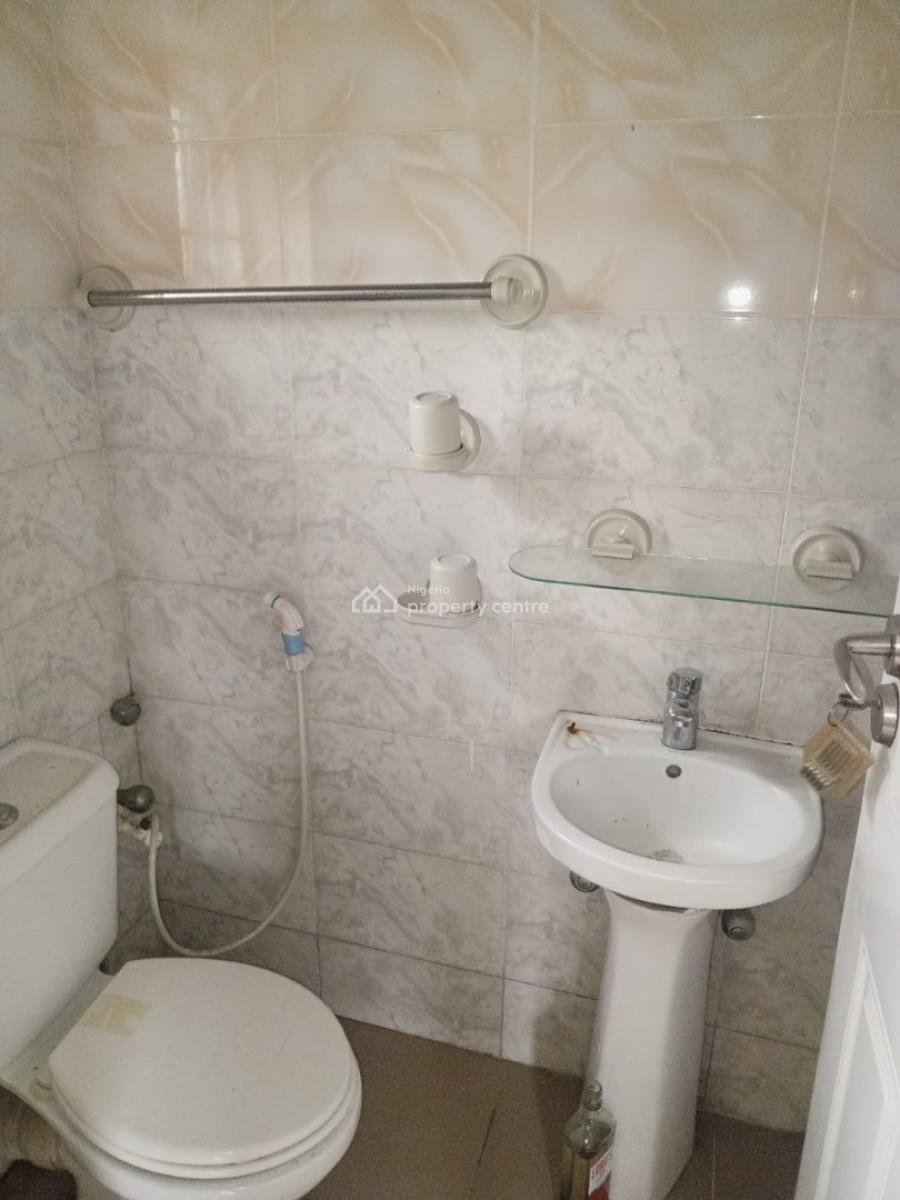 Excellent Spacious 3 Bedroom Service Apartment, Zone 1, Wuse, Abuja, Flat / Apartment for Rent