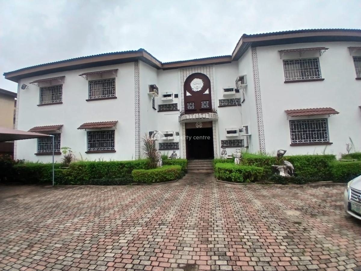 3 Bedroom Flat with a Room Bq on The Ground Floor, Abacha Estate, Ikoyi, Lagos, Flat / Apartment for Rent