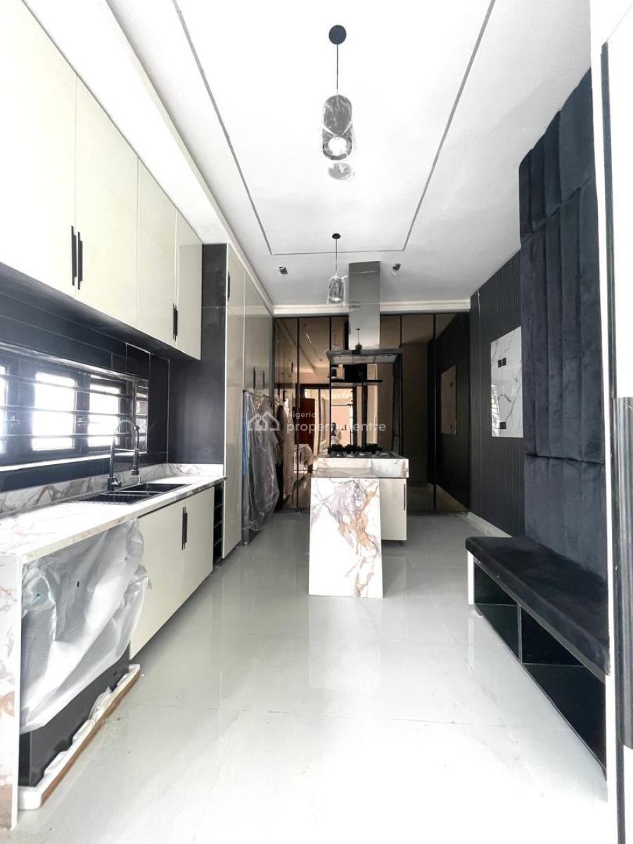 Gigantic 4 Bedroom Fully Detached Duplex Within an Estate, Chevron Toll Gate, Orchid Road, Lekki, Lagos, Detached Duplex for Sale