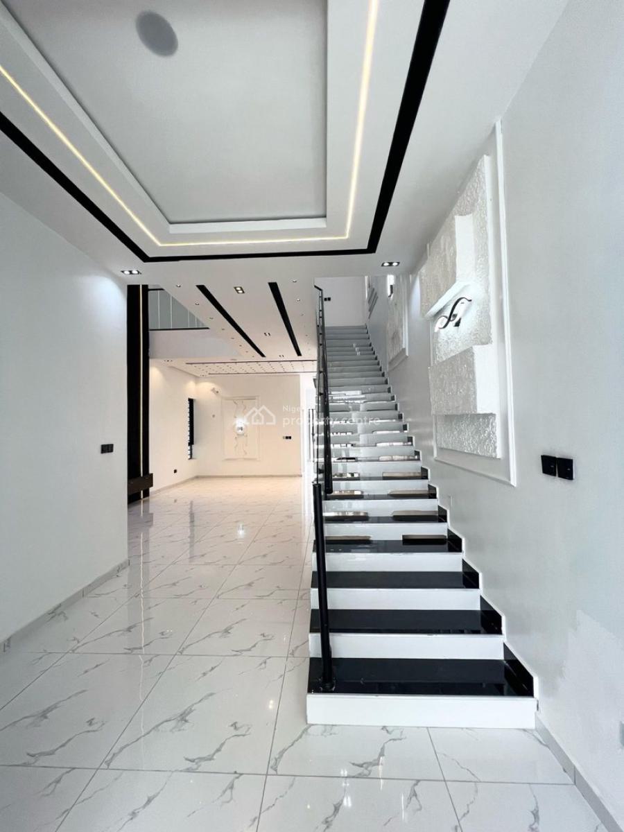 5 Bedrooms Fully-detached Duplex with Bq, Ajah, Lagos, Detached Duplex for Sale