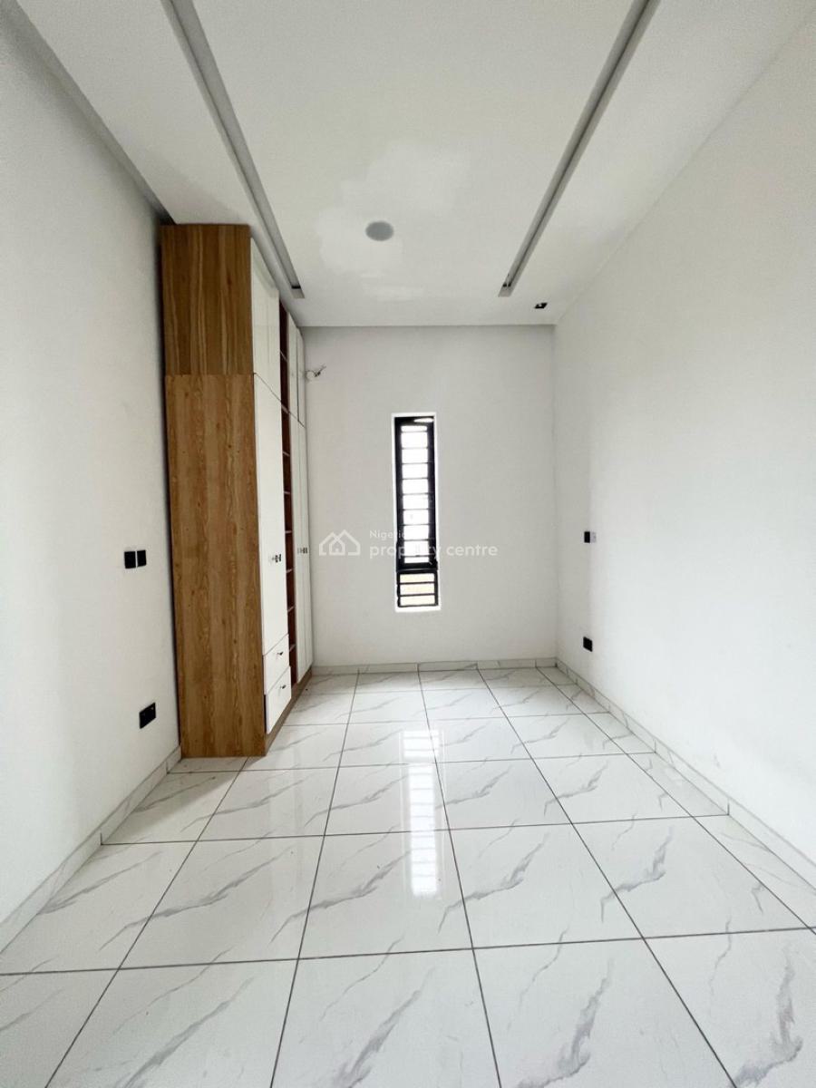 5 Bedrooms Fully-detached Duplex with Bq, Ajah, Lagos, Detached Duplex for Sale