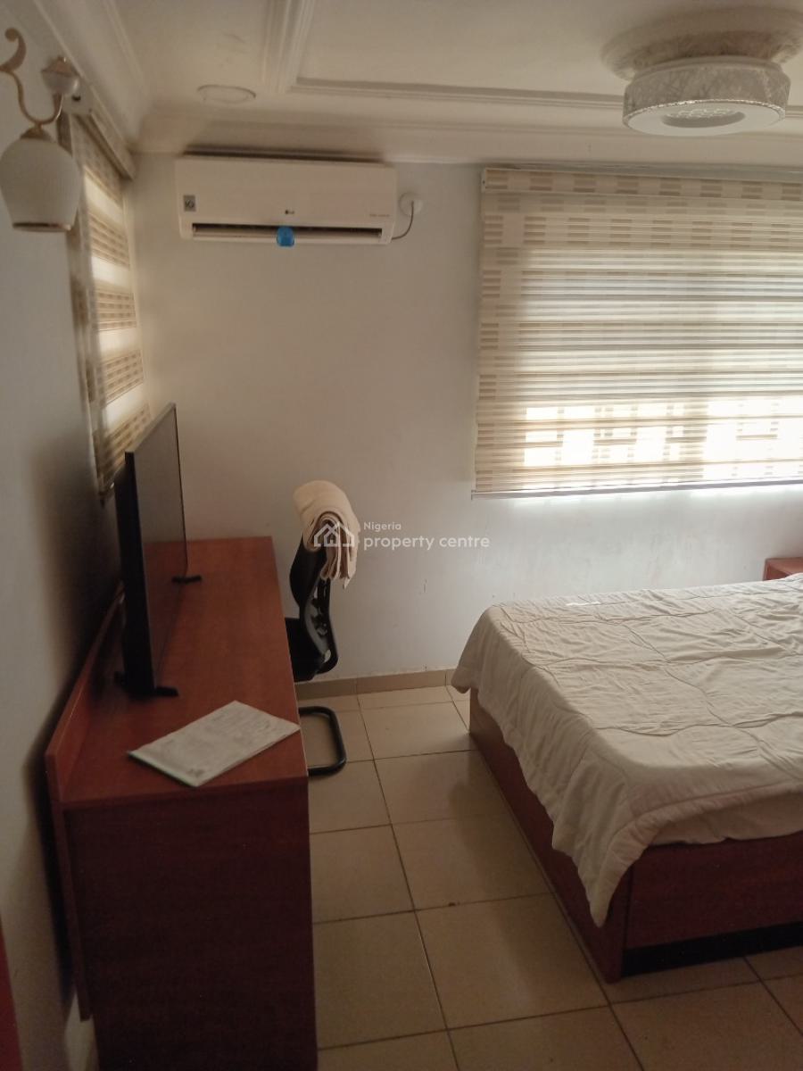 a Very Good Serviced & Furnished 2 Bedroom Flat, Off Ibb Way, Maitama District, Abuja, Flat / Apartment for Rent
