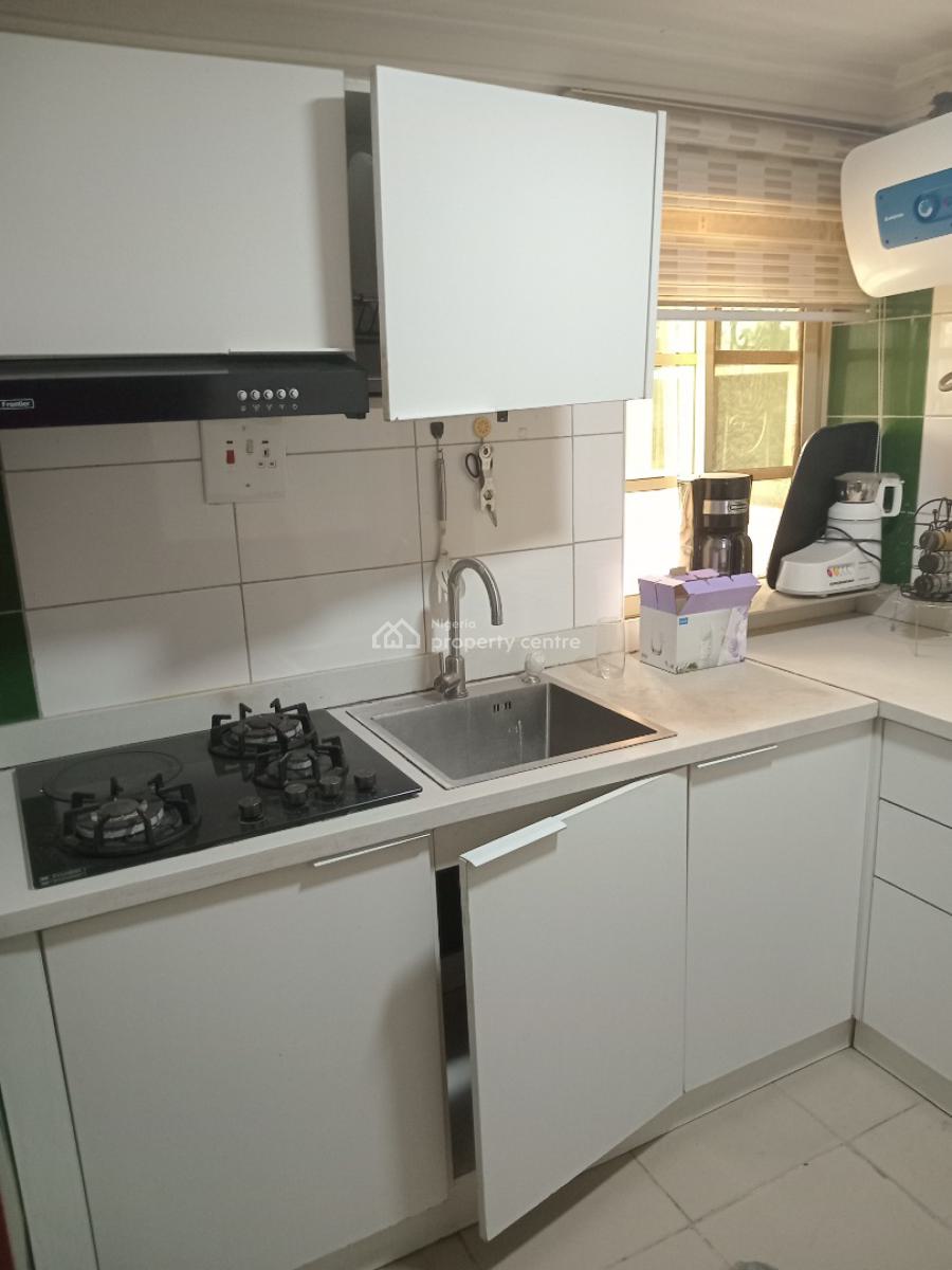 a Very Good Serviced & Furnished 2 Bedroom Flat, Off Ibb Way, Maitama District, Abuja, Flat / Apartment for Rent