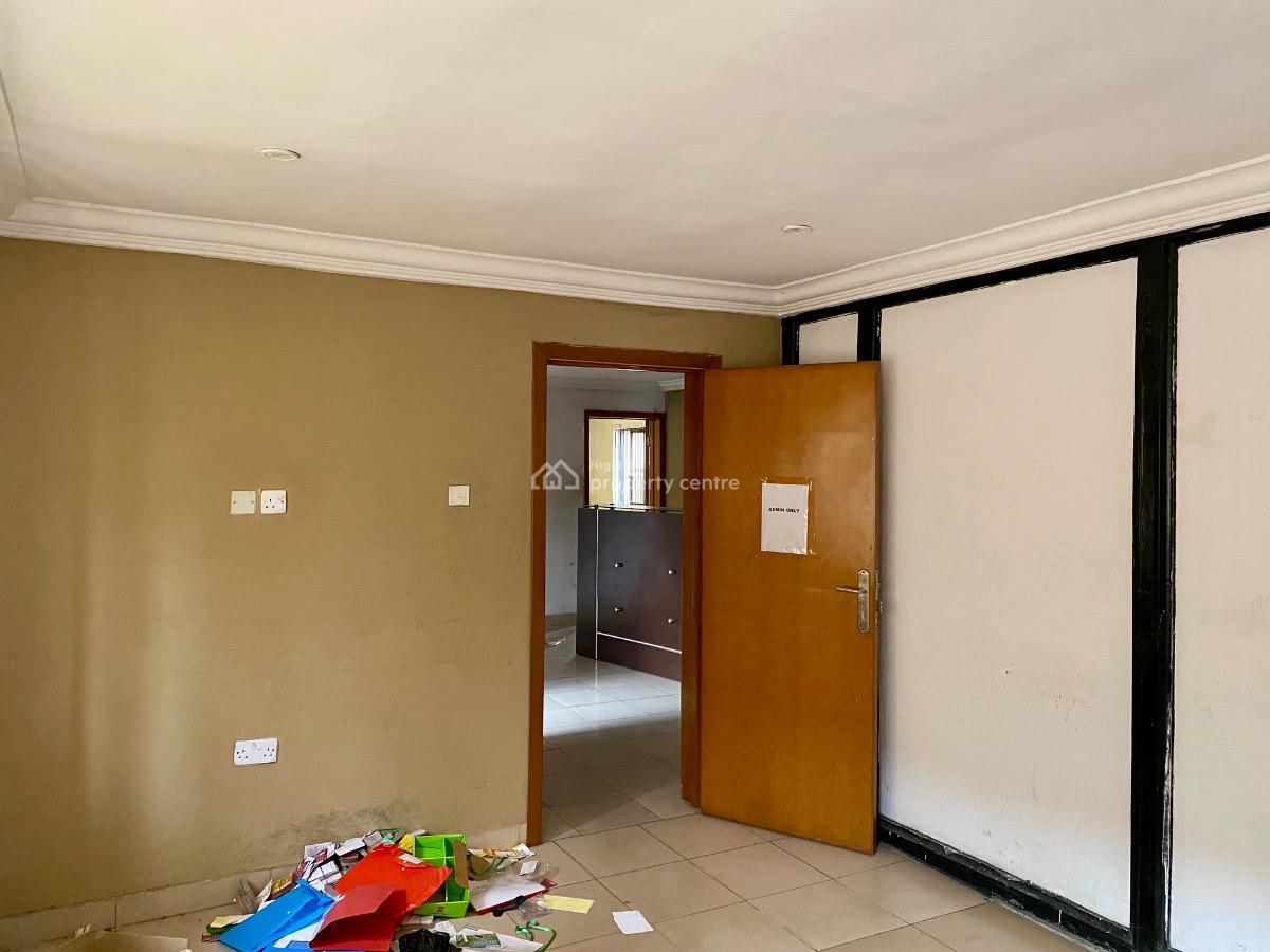3 Rooms Office Space, Opebi Road Ikeja, Ikeja, Lagos, Office Space for Rent
