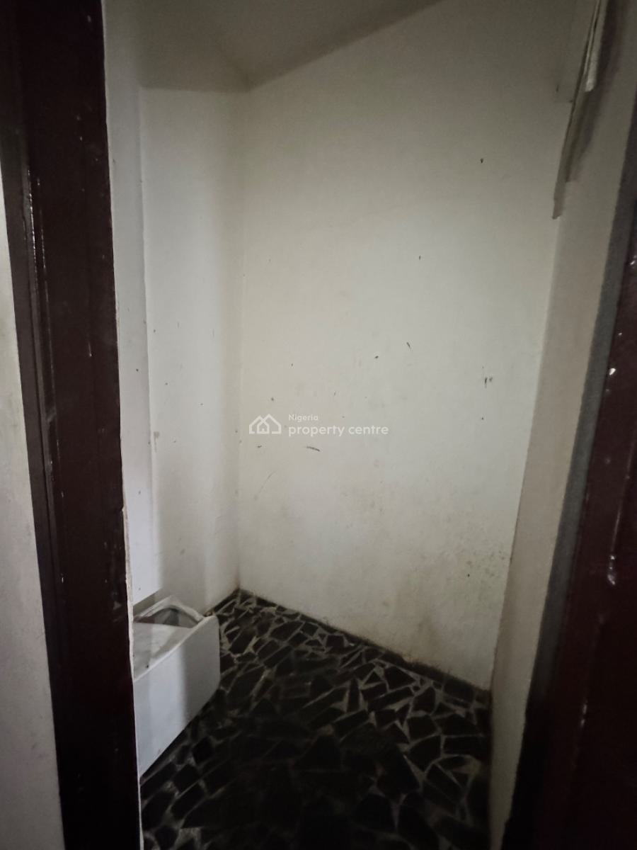 2 Room Commercial Space, Lekki Phase 1, Lekki, Lagos, Flat / Apartment for Rent