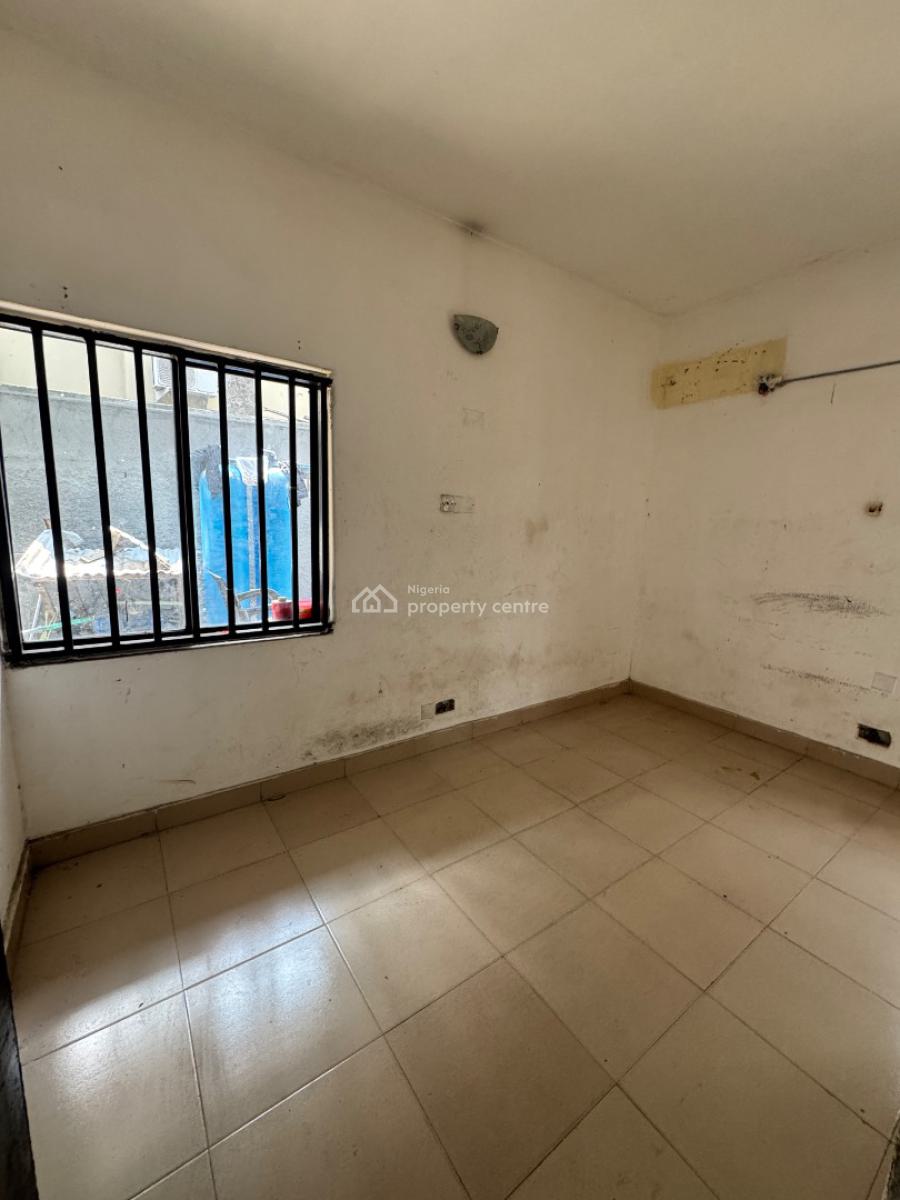 2 Room Commercial Space, Lekki Phase 1, Lekki, Lagos, Flat / Apartment for Rent